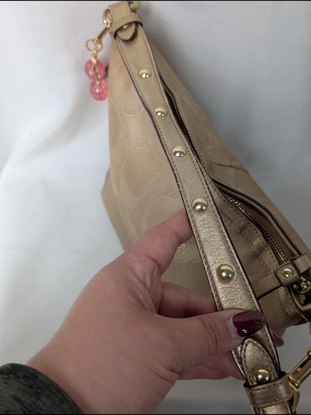 Coach #12909 - Gold Signature "C" Studded Lurex shoulder bag Y2K - Picture 4 of 10